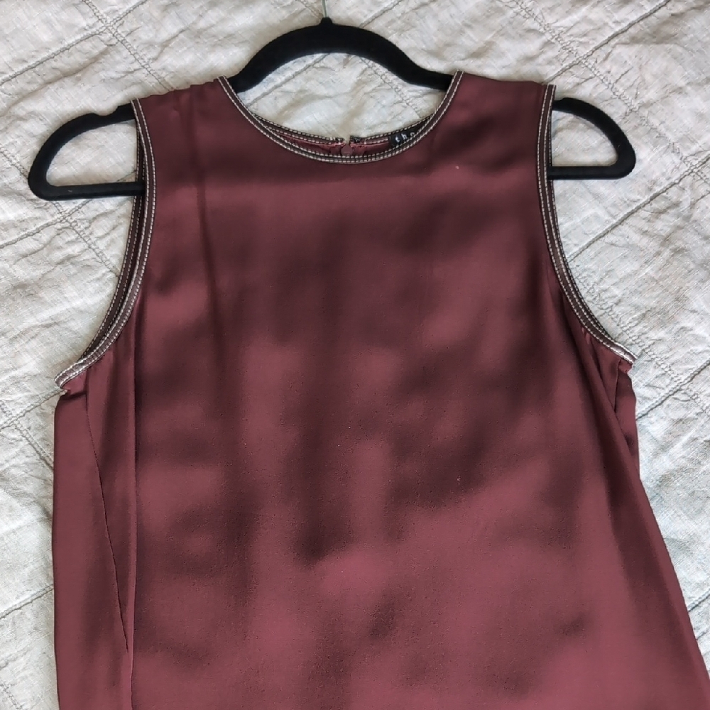 Elegant Sleeveless Top in Burgundy